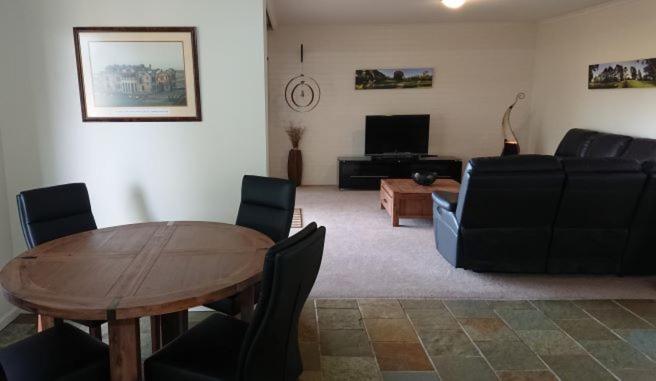 Shepparton Golf Motel エクステリア 写真